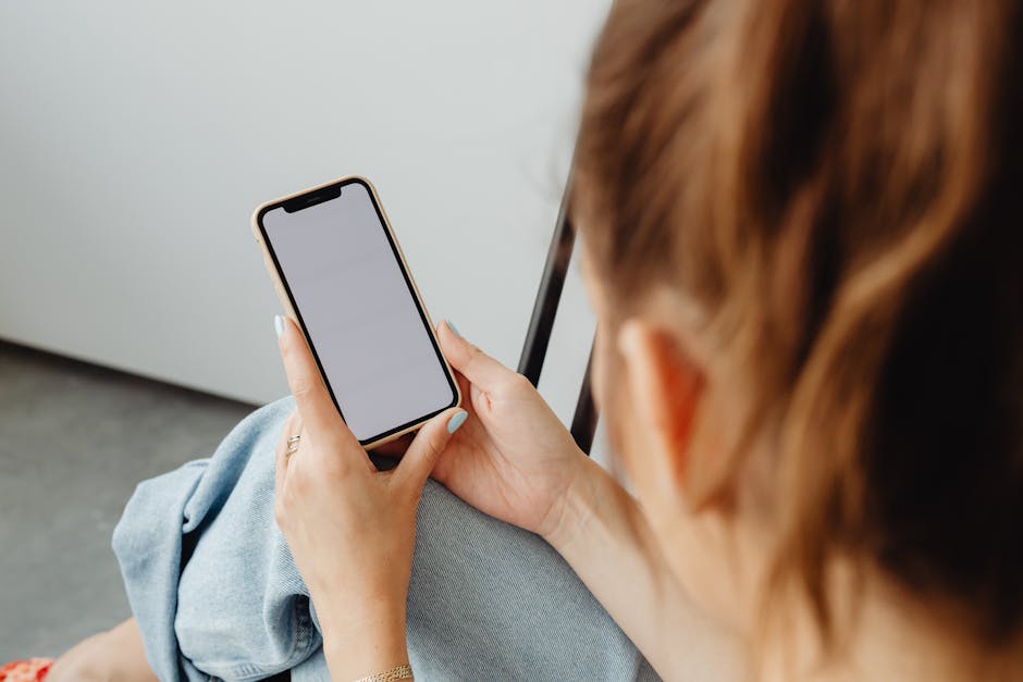 Interior luxos de club de trabucuri cu fotolii de piele